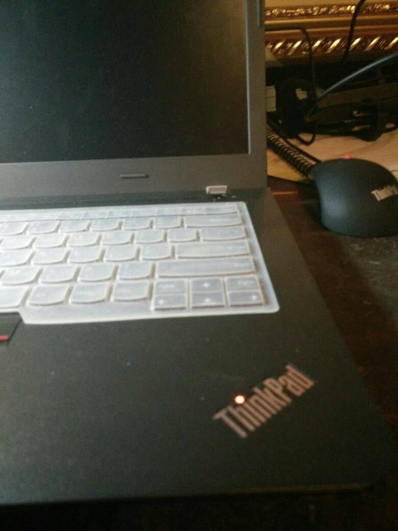 thinkpad开机黑屏电源灯亮(thinkpad开机黑屏电源灯亮一下)