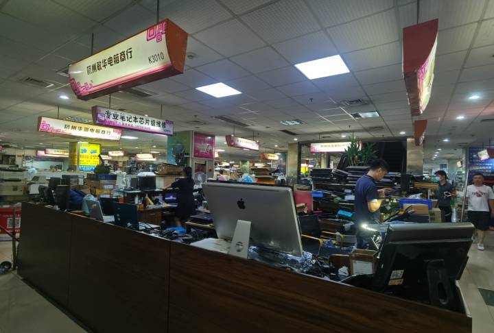 附近电脑维修店铺(附近电脑维修店铺地址电话查询)